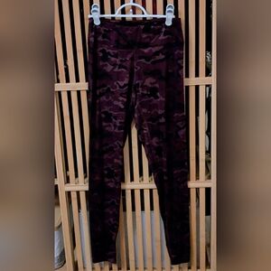Ardene Burgundy Camo Athletic Tights